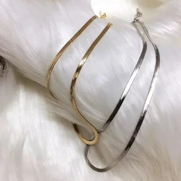 NEW 18K Gold Flat Snake Chain Necklace, nice Necklace, cute Necklace - Picture 6 of 6